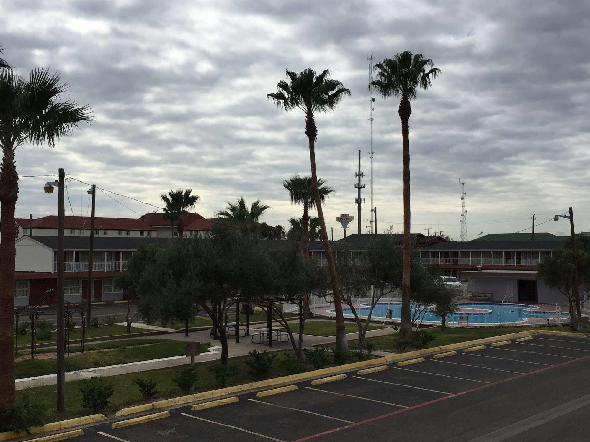 La Hacienda Hotel Laredo Eksteriør bilde